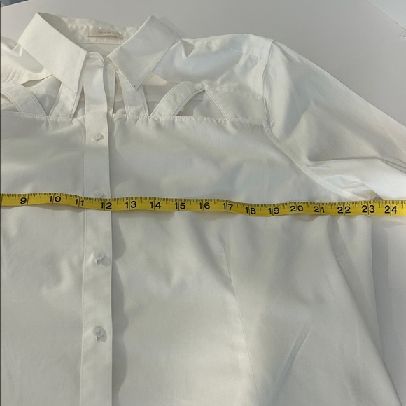 Chico's Elegant White Dress Shirt for Women - Picture 4 of 7